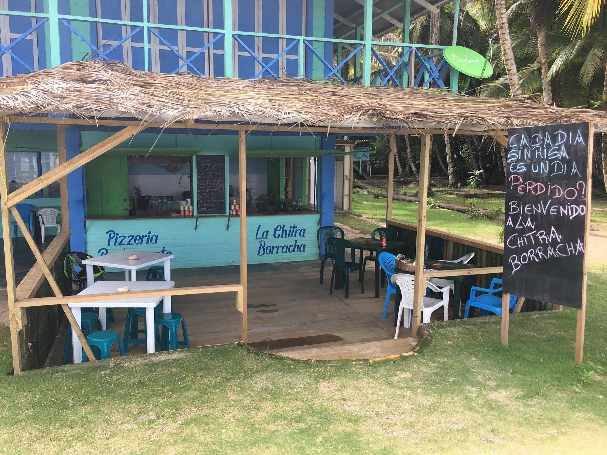 Buccaneer Resort Carenero Exterior photo
