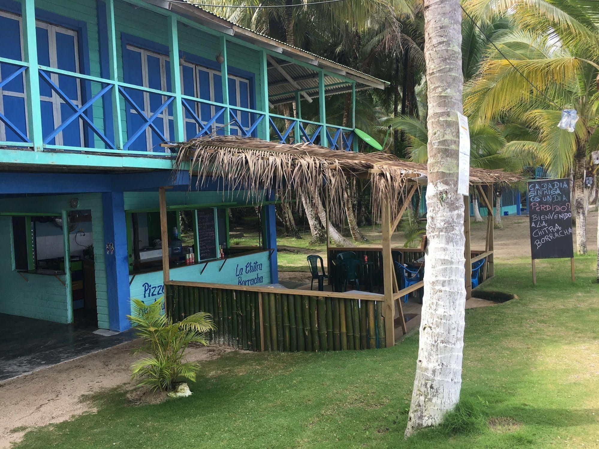 Buccaneer Resort Carenero Exterior photo